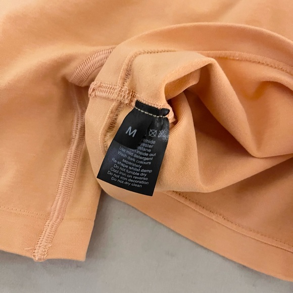 Alphalete amplify shorts - Picture 3 of 4